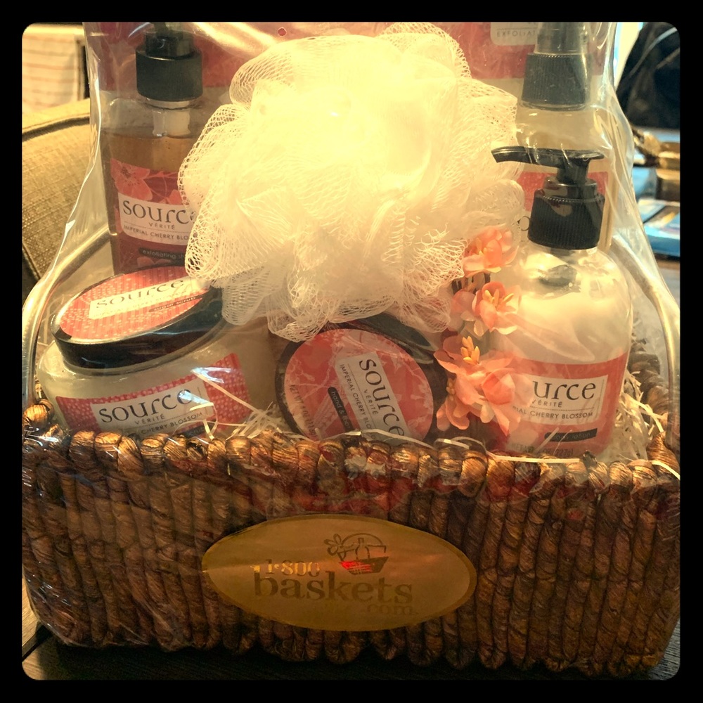 NEW Large Source Vérité Basket full of ❤️ goodies!